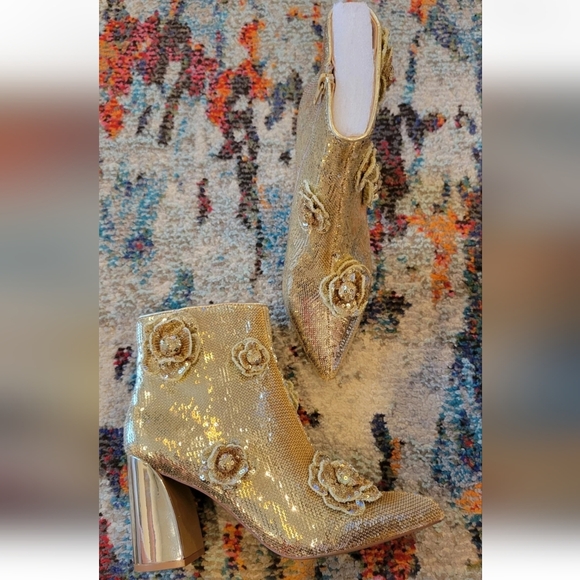 Betsey Johnson Ankle Boots - Picture 3 of 13